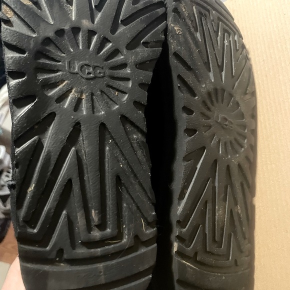 UGG Boots - Picture 3 of 6